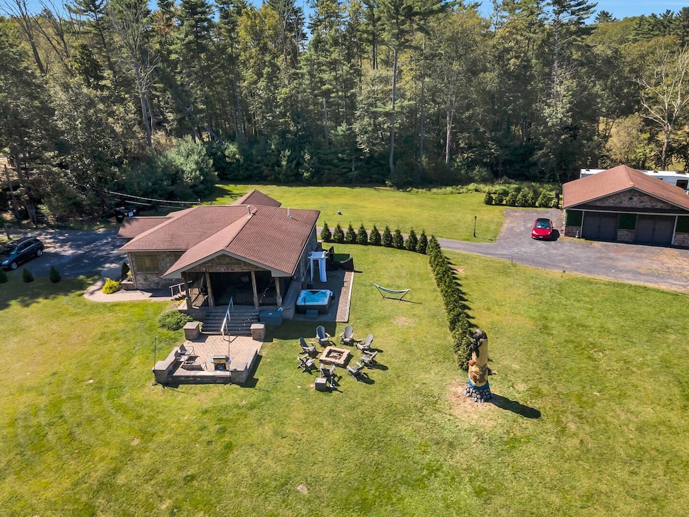 2 Lake Cabins Pool+hottub Game Room 23acs