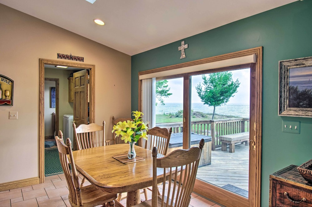 Large Family Home w/ Deck & Yard on Lake Huron