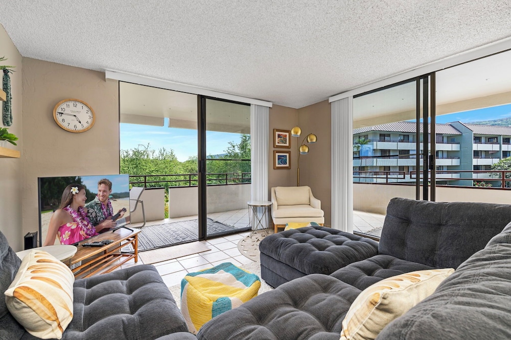 2br, 2BA Condo Across From Magic Sands Pool, AC, Tennis & Bbqs - Vrkcv