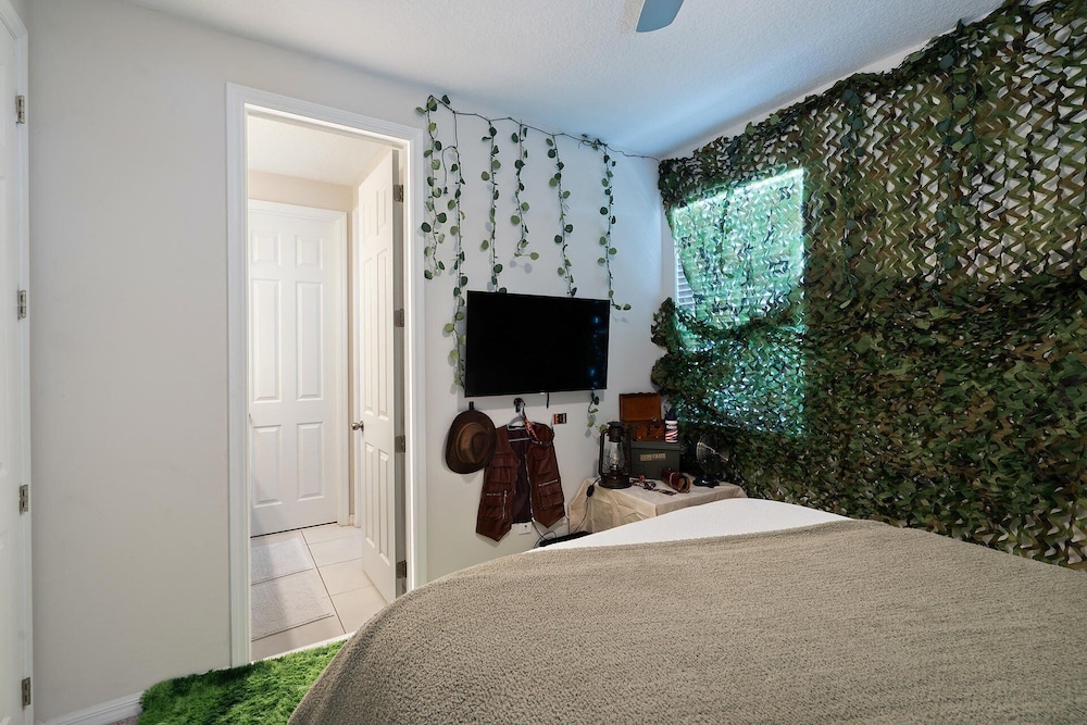 Solara Resort 9 Bedroom Private Pool + Spa Home 9 Home