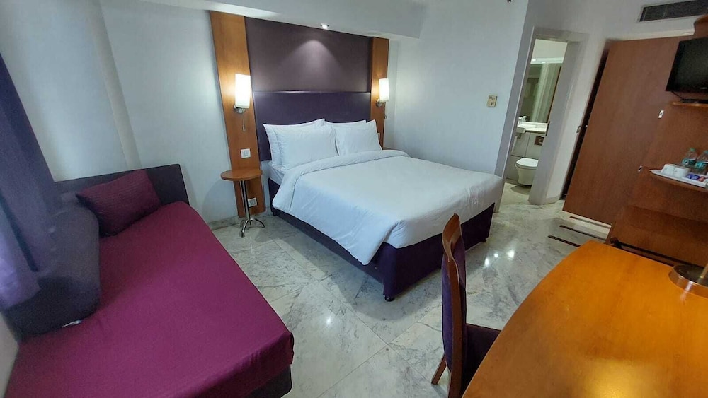 DEVENTURE HOTEL