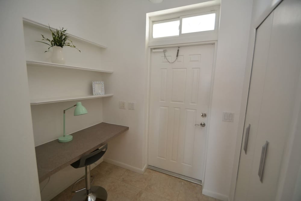 Just Beachy A Luxury Retreat Sleeps 12 3 Levels With Elevator- Perfect for 1-3 Families