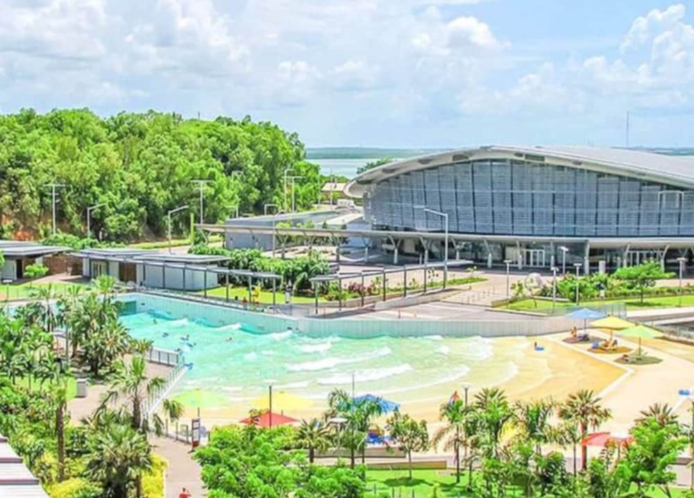 Waterfront Retreat Ocean Views Pool Balcony - Image 1