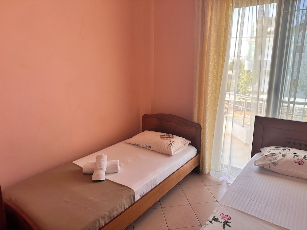 Apartments Meleqi