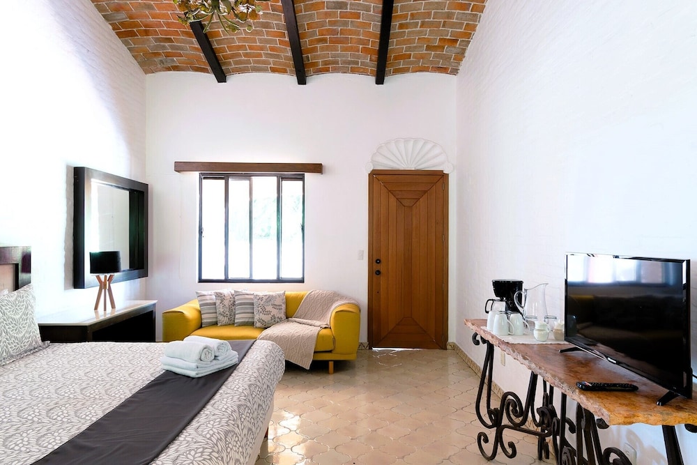 ANANA Rancho San Rafael 3 Bedrooms Hill