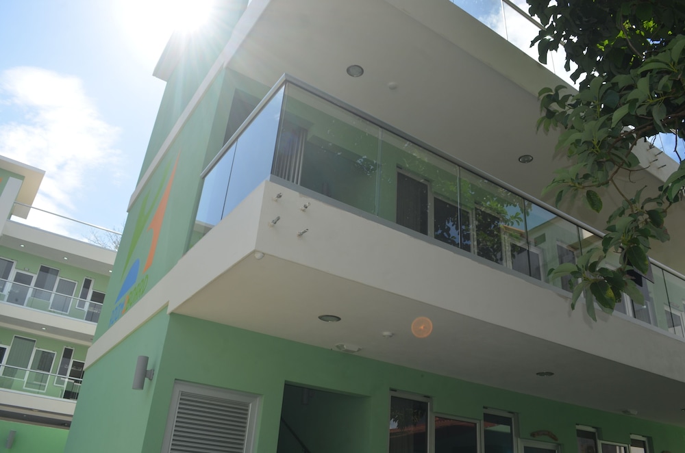 Room2Board Hostel and Surf School