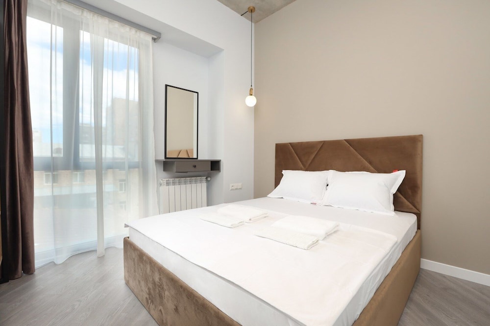 Stay inn on Amiryan 26/4