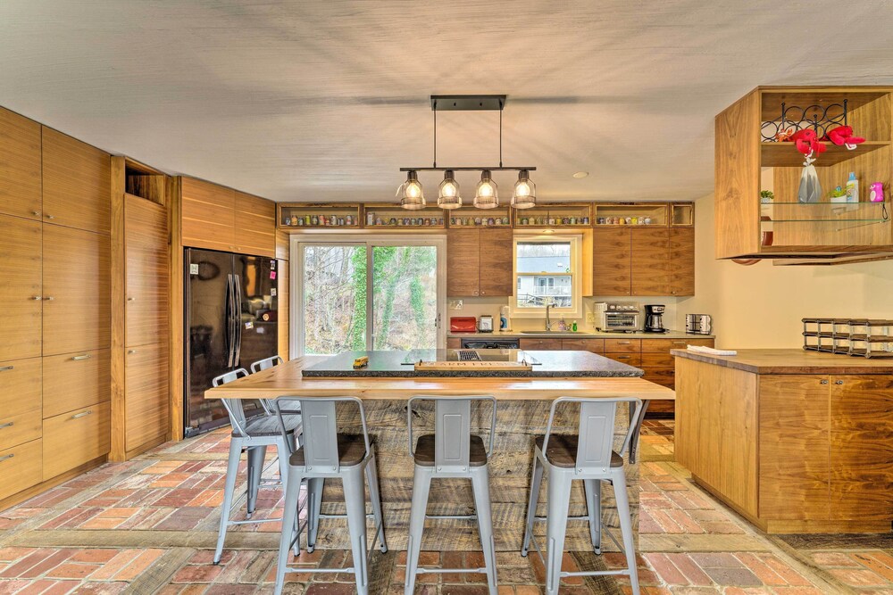 Pet-friendly Banner Elk Home Near Beech Mountain! view 2