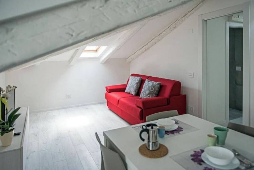 JOIVY Apartments - Trieste Goldoni
