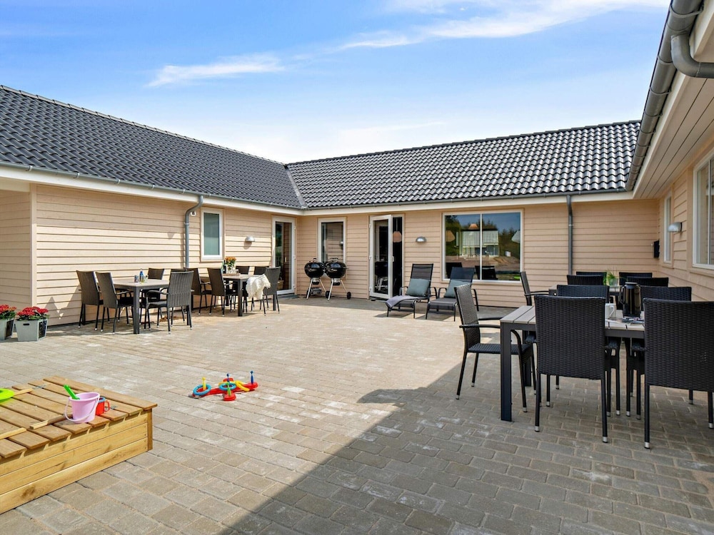 Luxury Retreat by Houstrup - By Traum Ferienwohnungen view 3