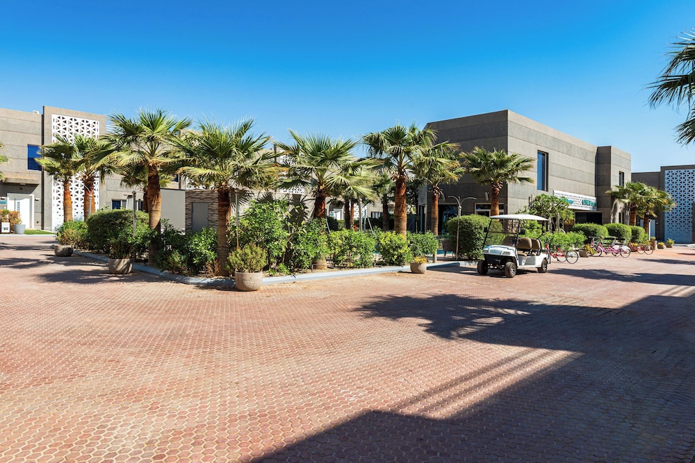 Renium Al Qairawan Resort - Riyadh