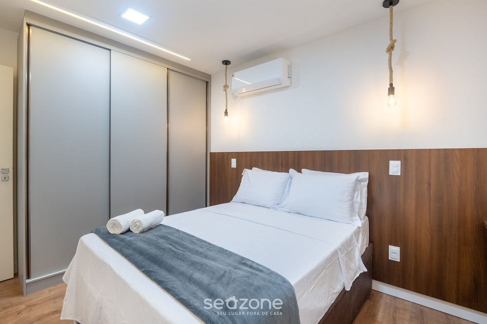 Building With New Apartments 300m From the Beach - EEP