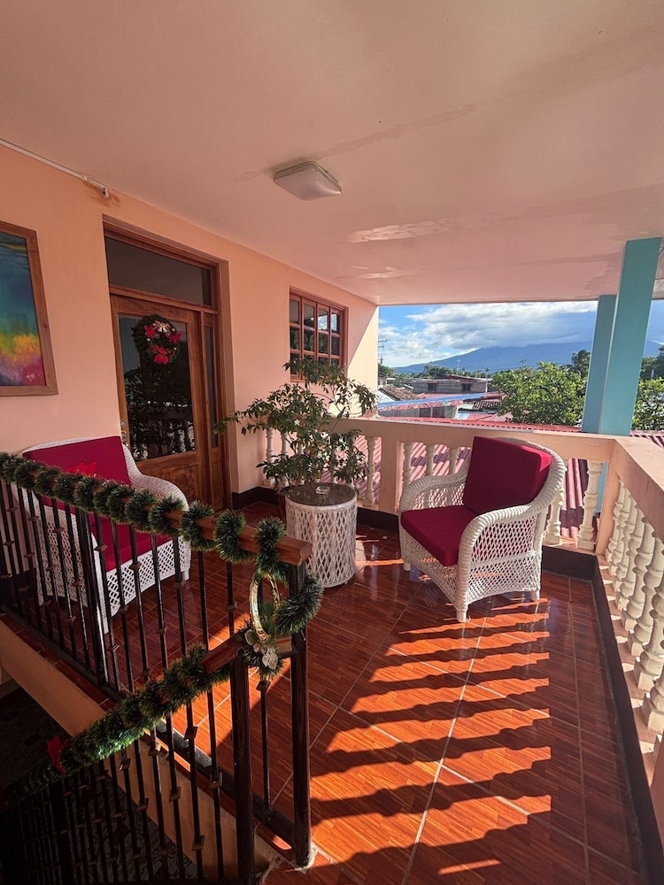 GRANADOS GUEST HOUSE
