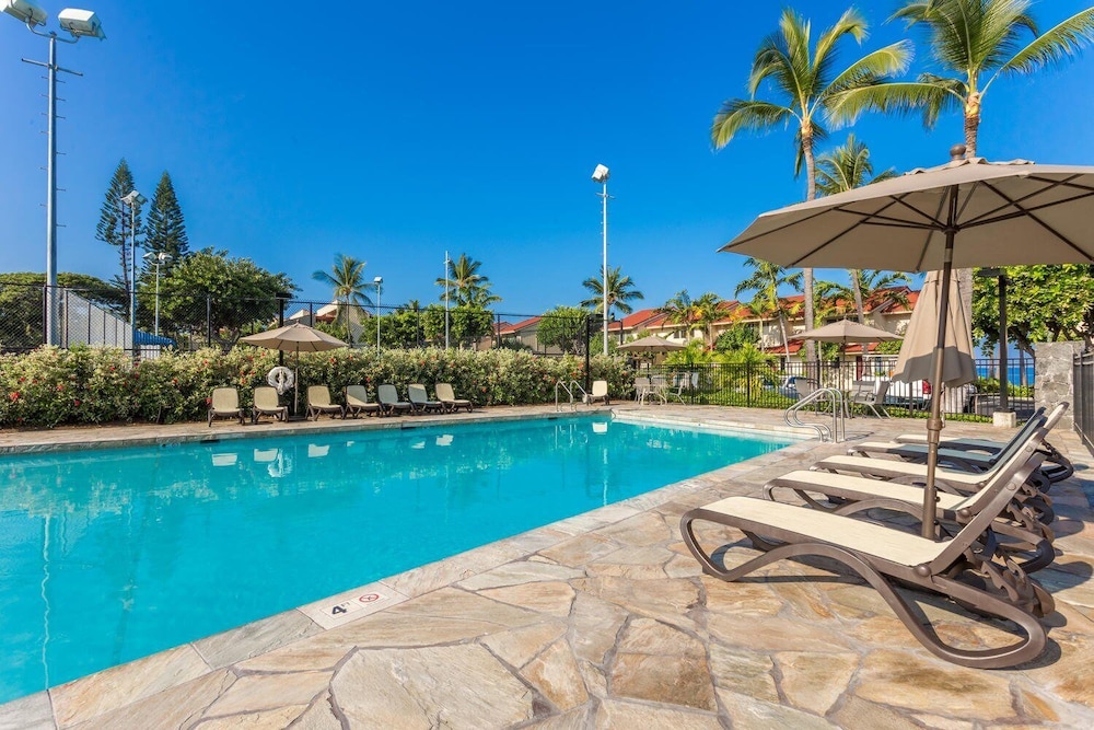 Exquisite Oceanfront Beautifully Upgraded Corner Unit - Vrkcv