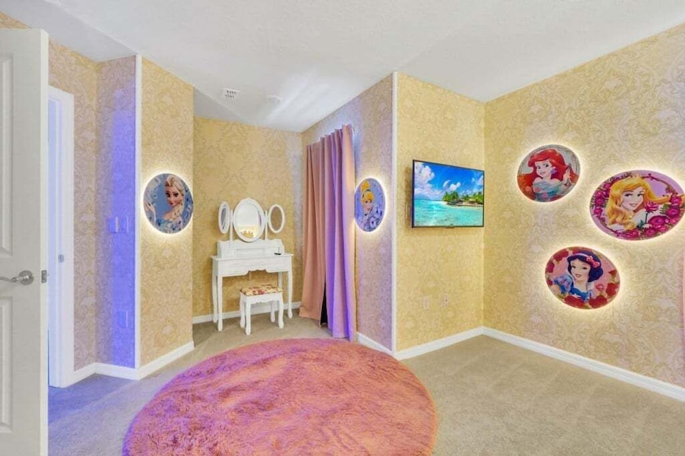 10 Bed 8 Bath Villa Gamesroom & Pool 16284saint 10 Bedroom Villa