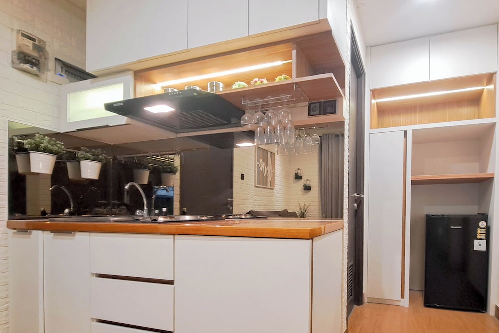 Modern And Comfy 2Br Apartment Mekarwangi Square Cibaduyut
