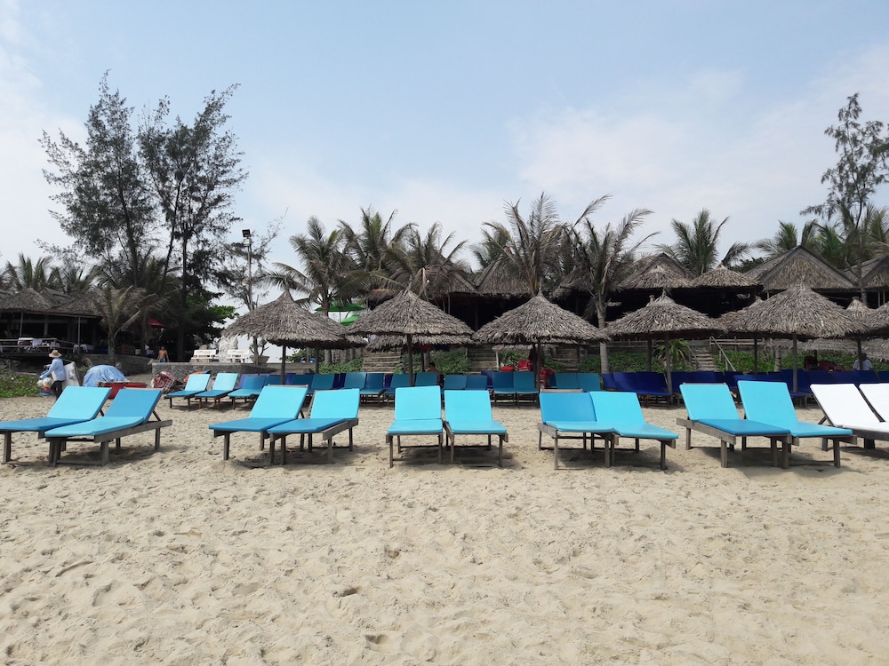 Life Beach Villa