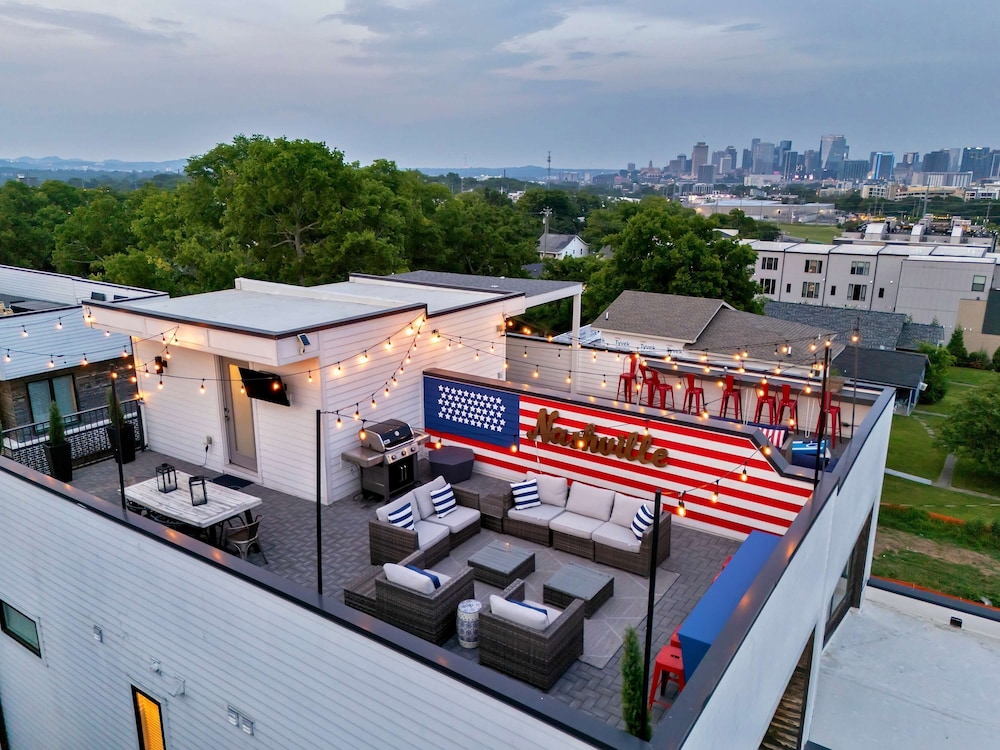 Ultimate Rooftop Double Games BBQ Skyline Views