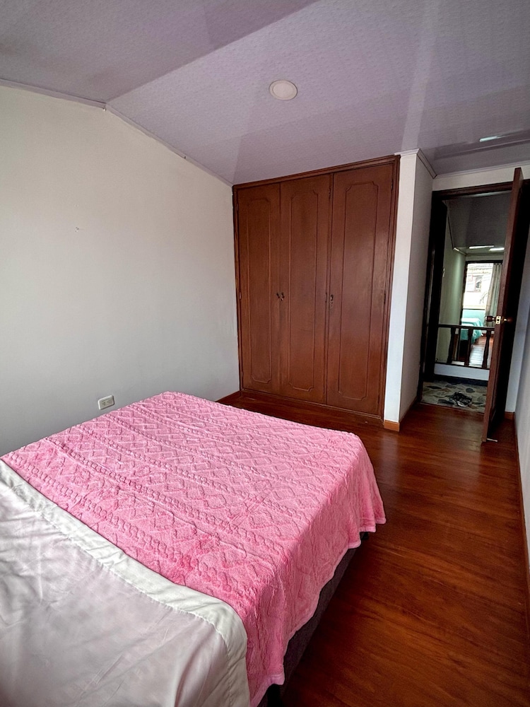 Kuyay Yachi Hostel
