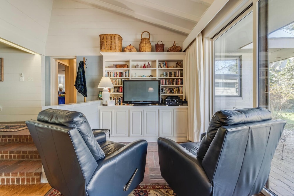 OAK Avenue 77