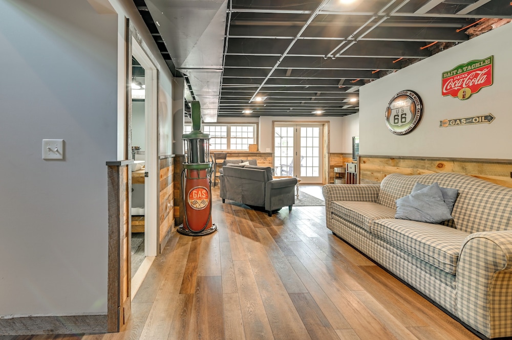 Crooked Lake Escape Near Skiing, Farms & Festivals