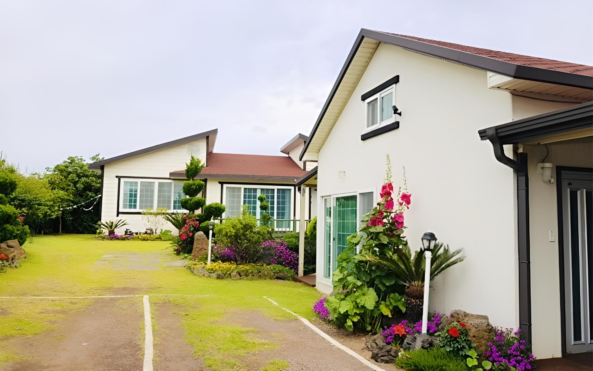 Jeju Casa Linda Pension view 4