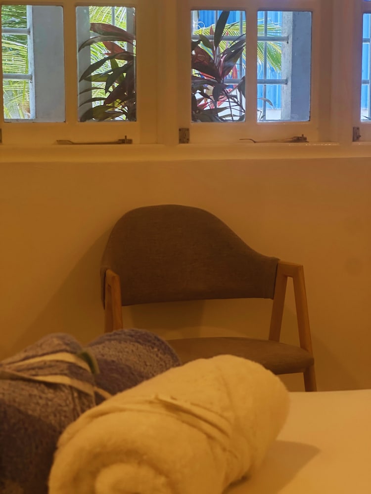 Bahaaru Villa Surf and Stay photo 3