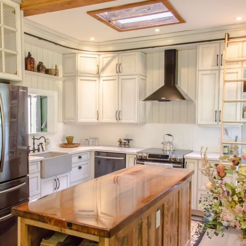 Luxury Waterfront Fairytale Home -carmen Elisabeth