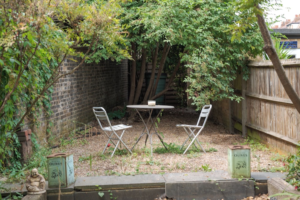 outdoor bbq area