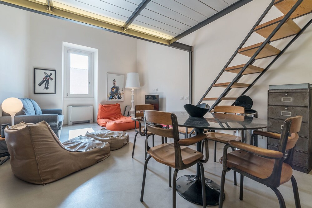 San Teodoro Modern Loft