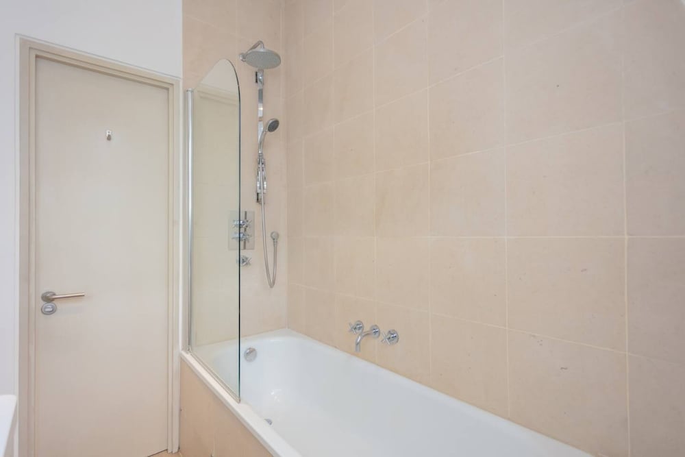 Stylish 1 Bedroom Apartment Near Northcote Road