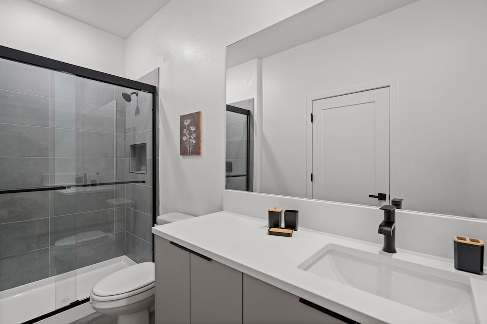 Modern Home With Pool 15 Min From Disney