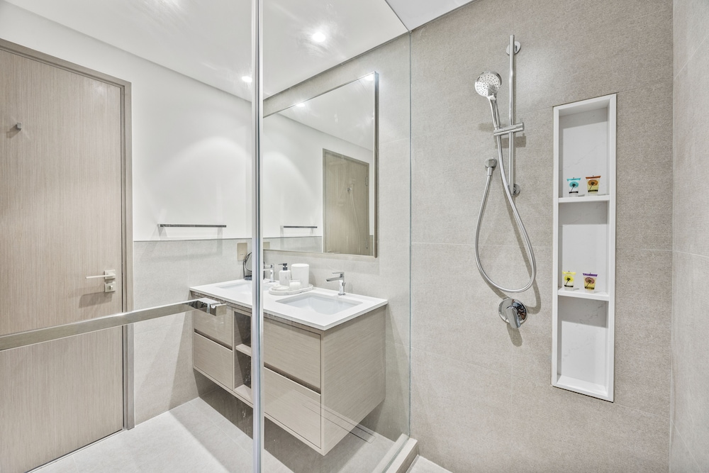 Luxury City Stay Near Mall and Pool