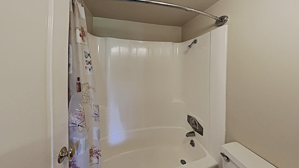 2 Bedroom Condo Just Steps Away From Summer Recreational Activities by RedAwning view 5