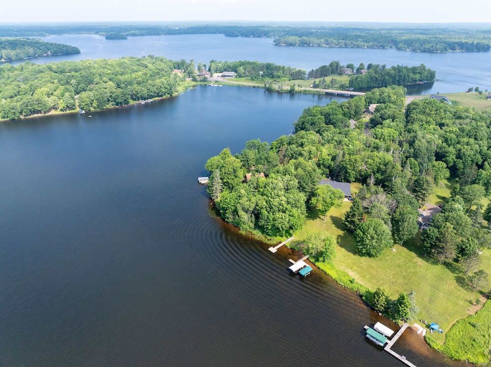 The Namakagon Lakehouse 4 Bedroom Home