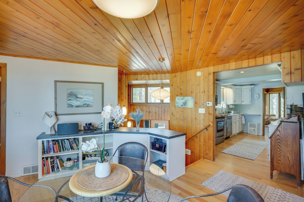Private Beach on Lake Michigan: Oostburg Home