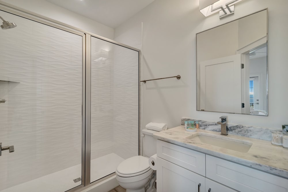 Azure Horizon Beachfront Charm in Gulf Shores