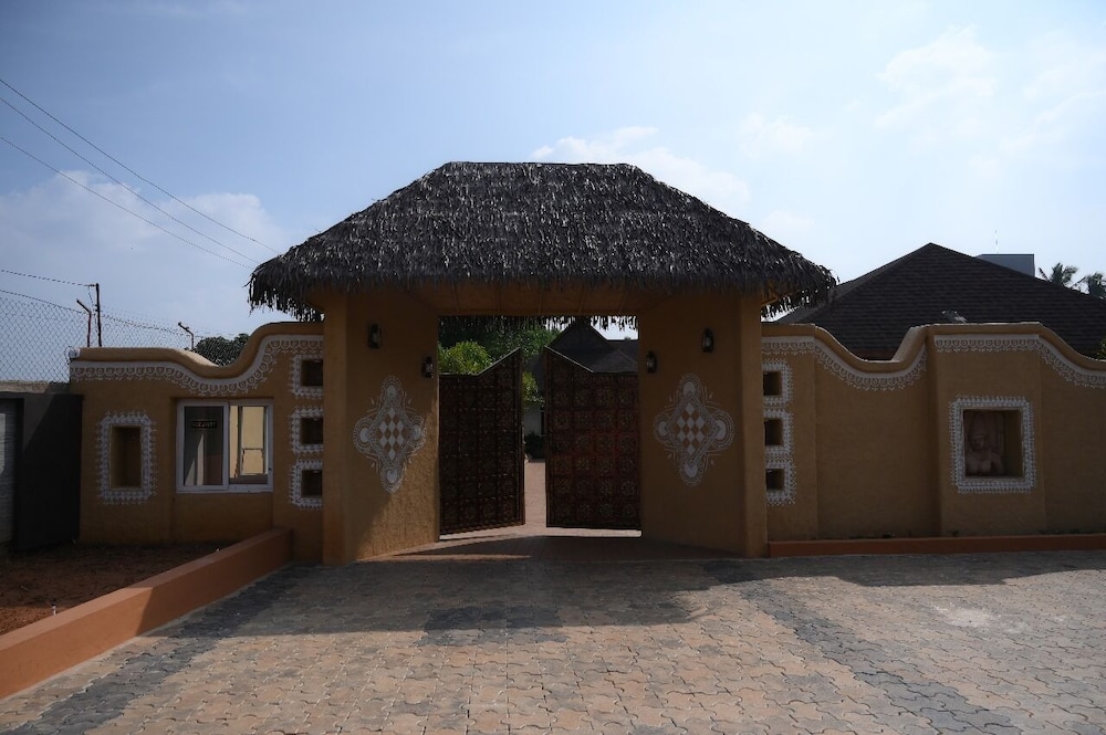 SHETTAR'S KUSUM RESORT