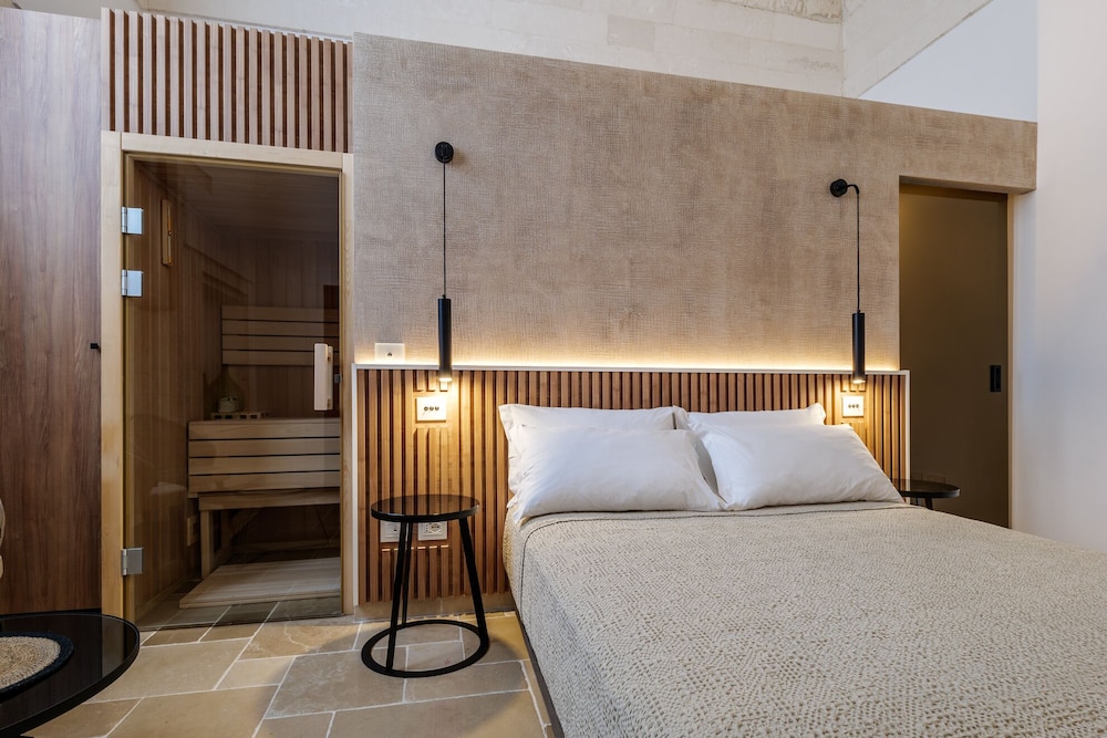 buone maniere exclusive room