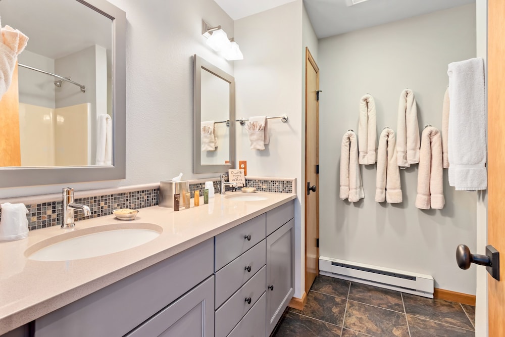 Aspen Spirit Vacation Home At Windcliff 3 Bedroom Home by RedAwning - Property Image 2