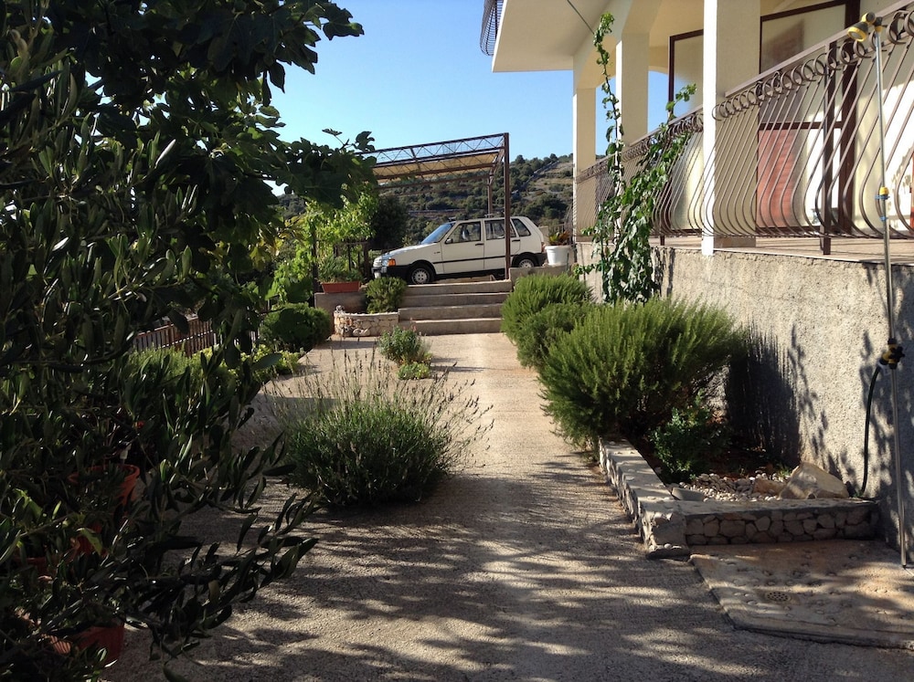 Photo 22
