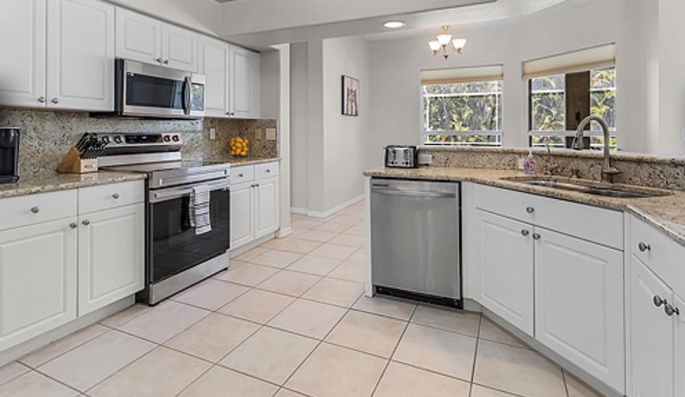Family Friendly - Private Pool - Sleeps 10