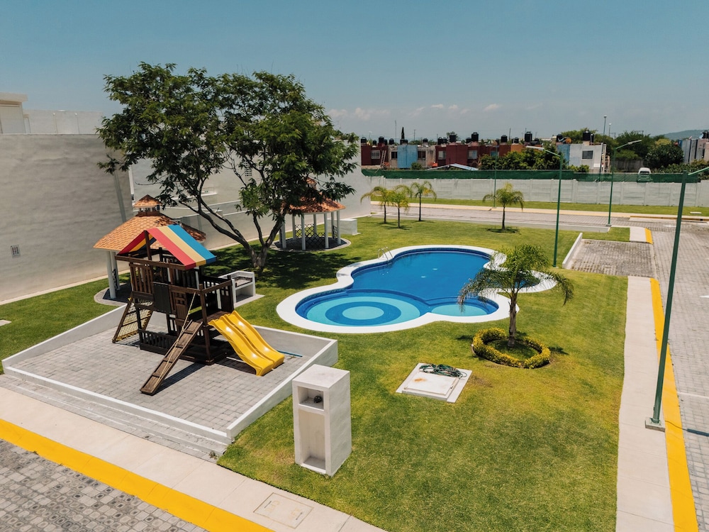 FFamily House & Water Park Tlayecac 3 BR