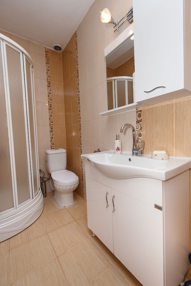 Guven Suite House