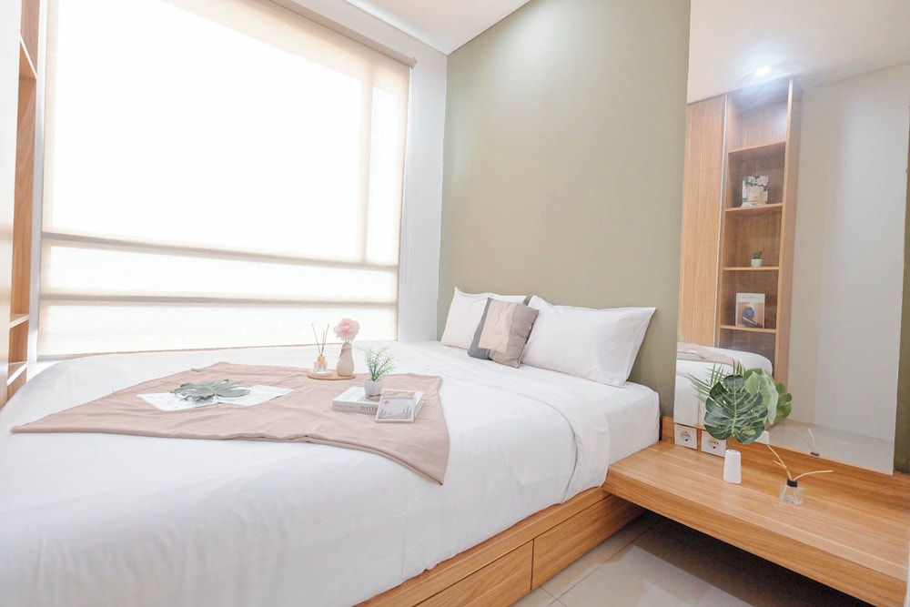 Good Location 2Br Apartment At Woodland Park Residence