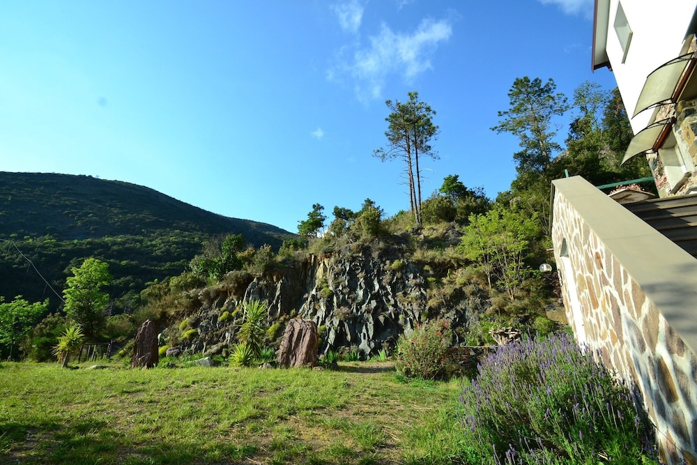 Hillside Retreat Near 5 Terre