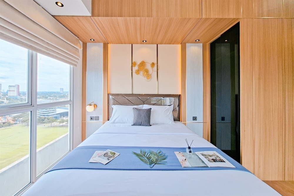 Wooden Tone Studio At Casa De Parco Apartment