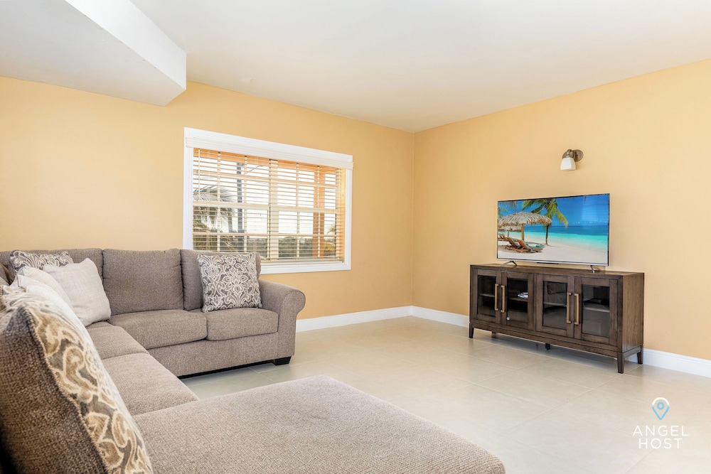 Bright & Roomie Bottle Creek Apts - Photo 9