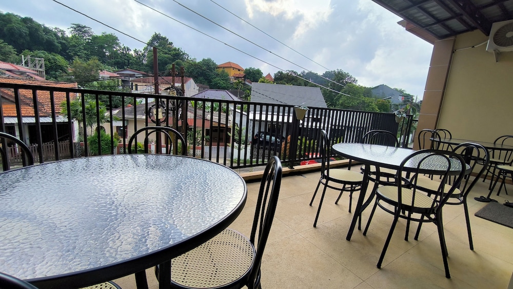 Pomah Guesthouse