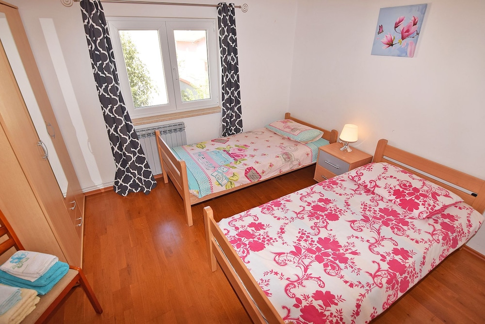 Apartments Jeromela